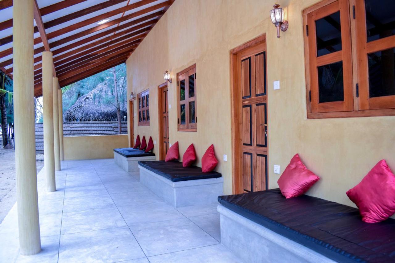 Omeesha Beach Hotel Kalpitiya Exteriér fotografie